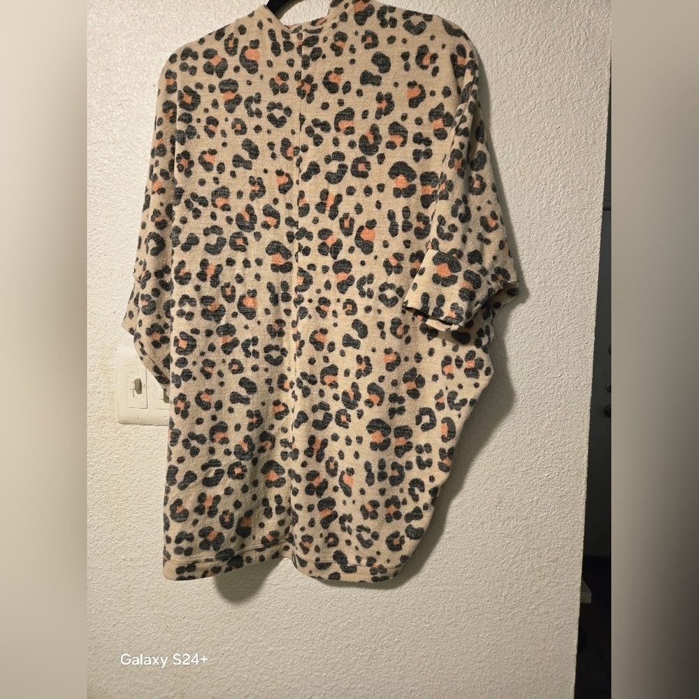 LuLaRoe Tan and Black Leopard Print Cardigan - Picture 5 of 8